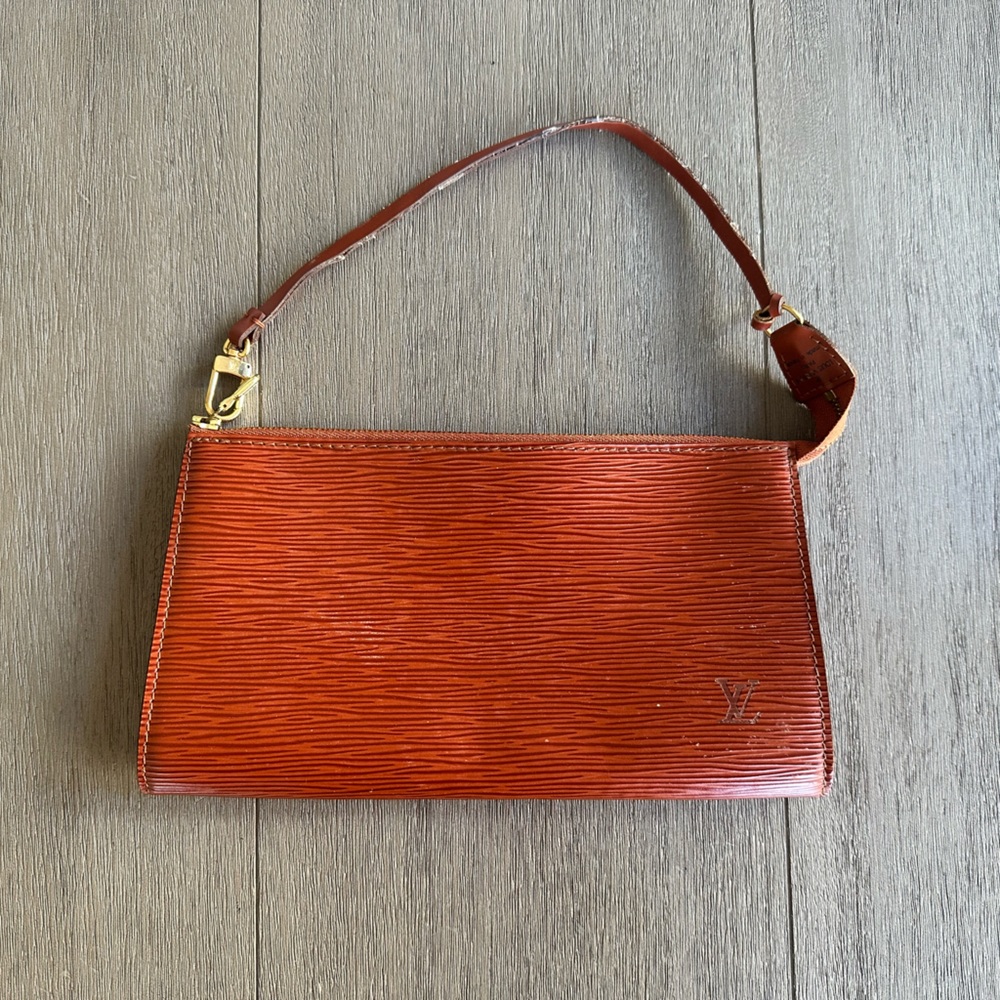 Brown Louis Vuitton Pochette
